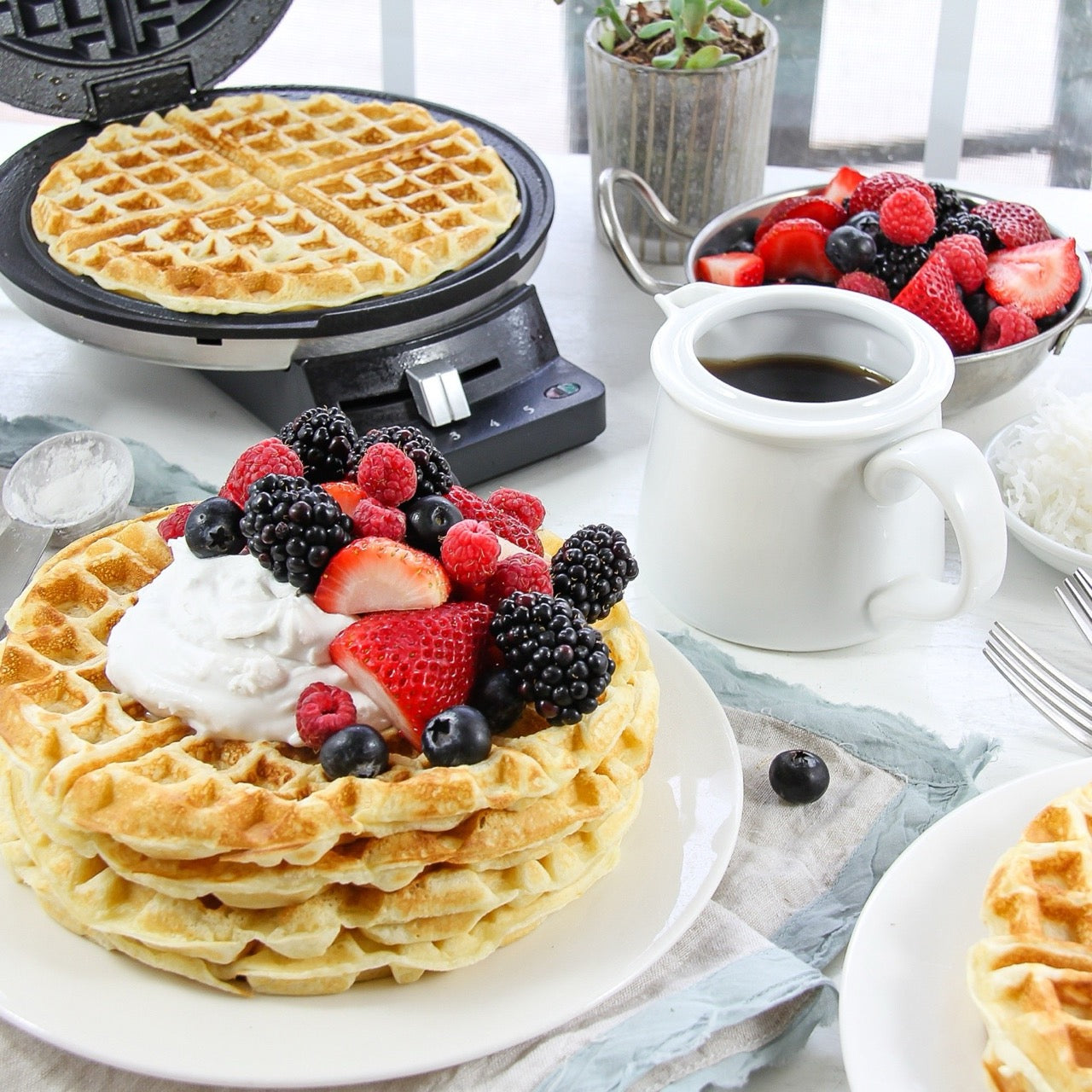 Cuisinart Round Classic Waffle Maker