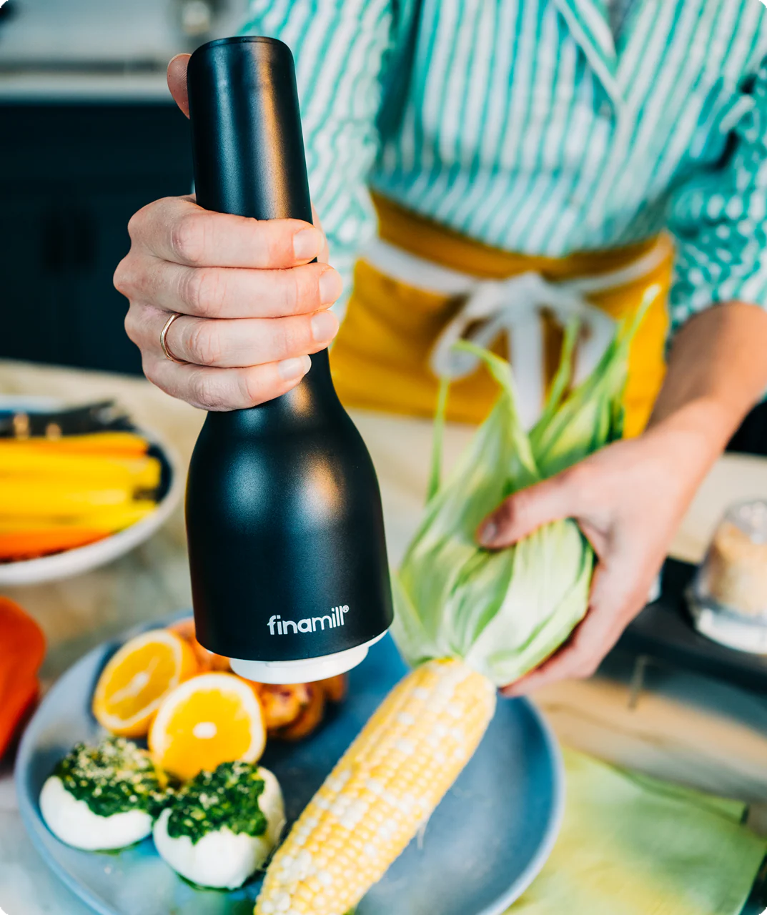 FinaMill Classic USB Rechargeable Grinder: Midnight Black