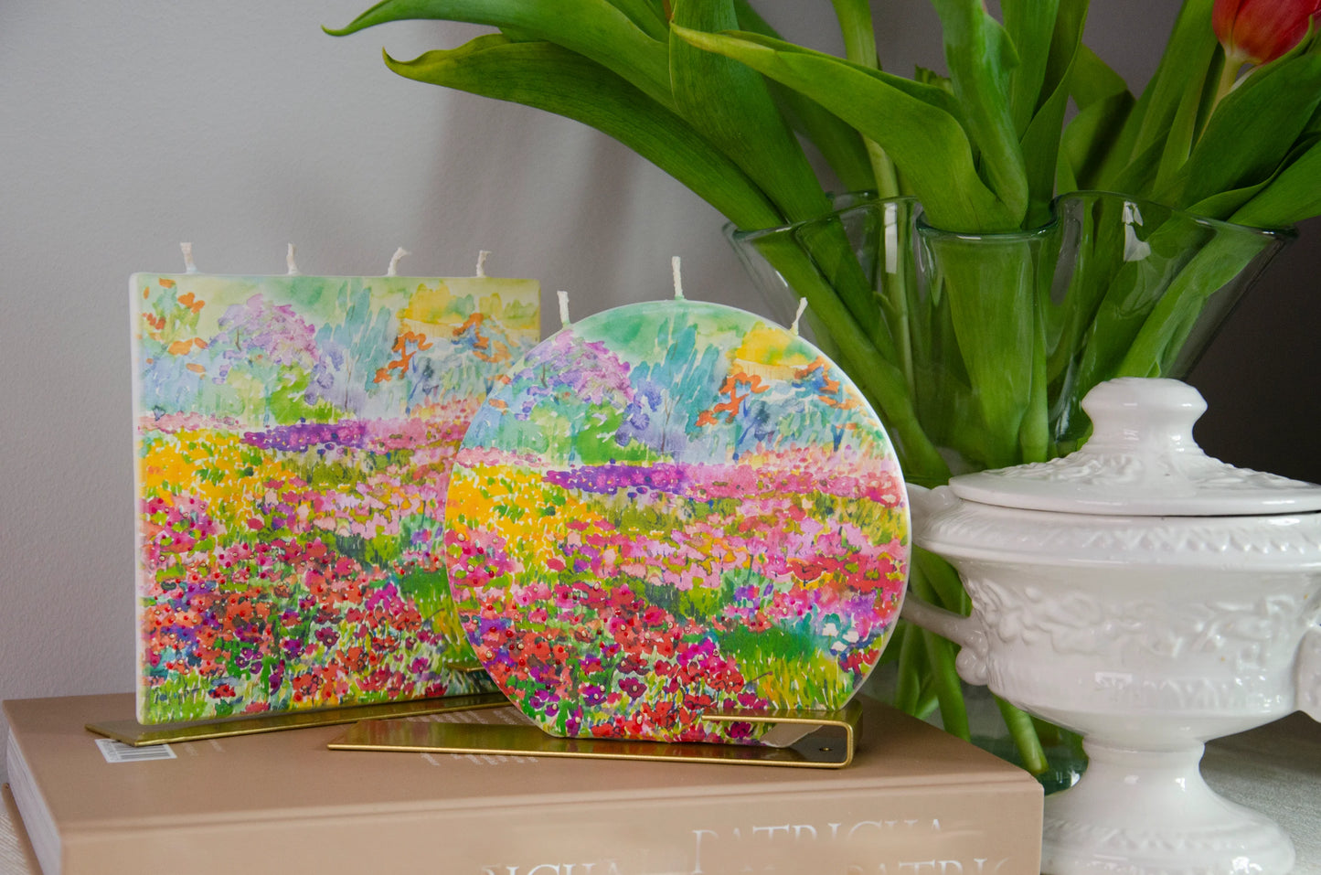 Flatyz Round Candle: Colorful Field of Wild Flowers