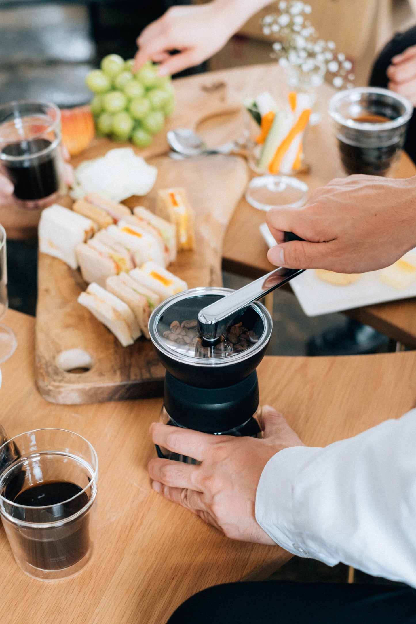 Hario Ceramic Coffee Mill: Skerton Pro