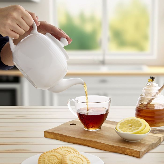 Prill Teapot w/ Infuser: 6 cup, White