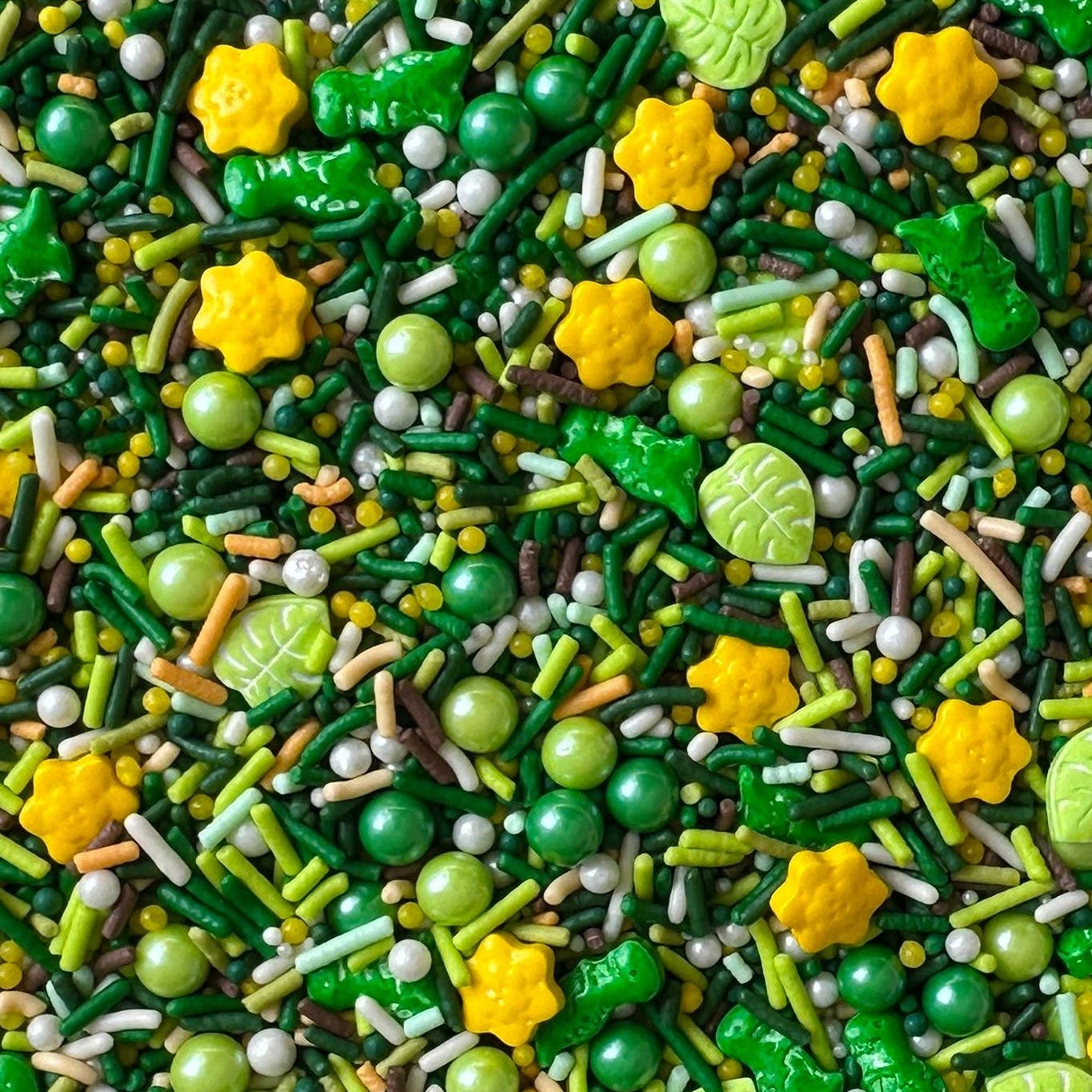 Sweetapolita Roar + Explore! Sprinkle Medley