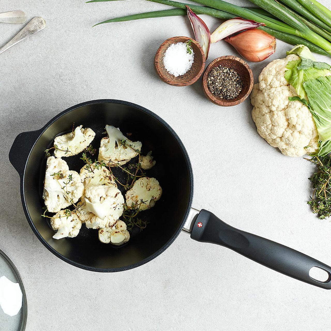 Swiss Diamond XD Saucepan With Lid: 2.2 QT / 7"