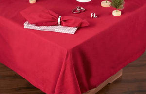 DII Tablecloth: Holly Berry Slub