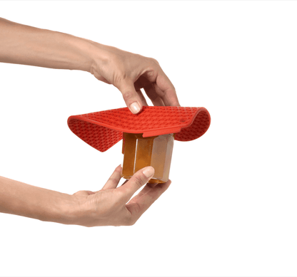 Charles Viancin Honeycomb Pot Holder: Red