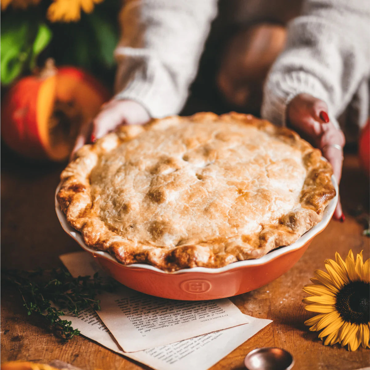 Emile Henry Modern Classics Pie Dish: Pumpkin