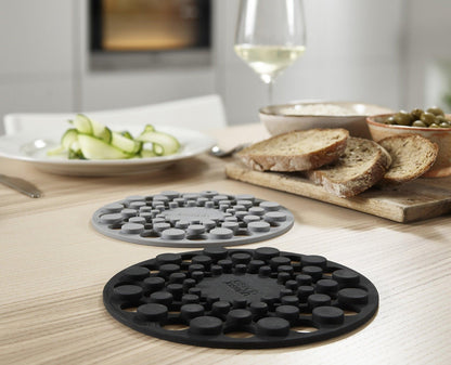 Joseph Joseph Spot-On Set of 2 Silicone Trivets