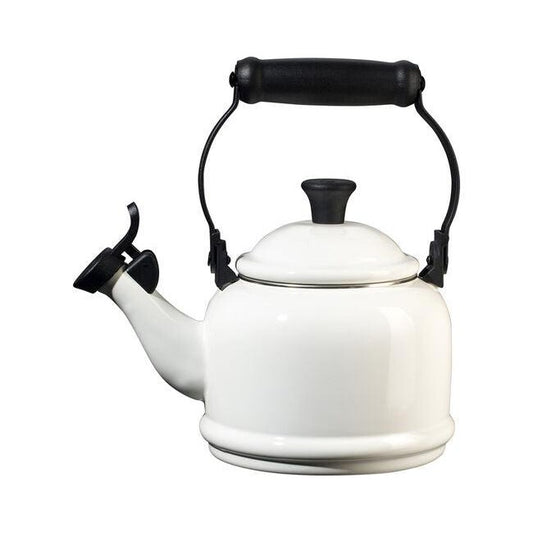 Le Creuset Kettle: Demi, White