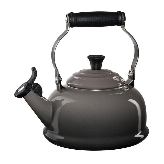 Le Creuset Kettle: Whistling, Oyster