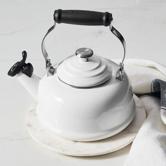 Le Creuset Kettle: Whistling, White