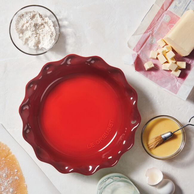 Le Creuset Heritage Pie Dish: Cerise