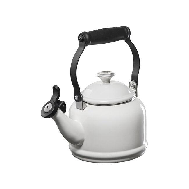 Le Creuset Kettle: Demi, White