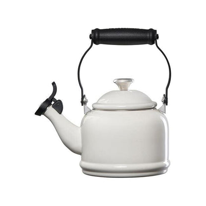 Le Creuset Kettle: Demi, White