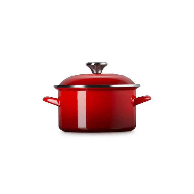 Le Creuset Petite Stockpot: 3.8 QT, Cerise