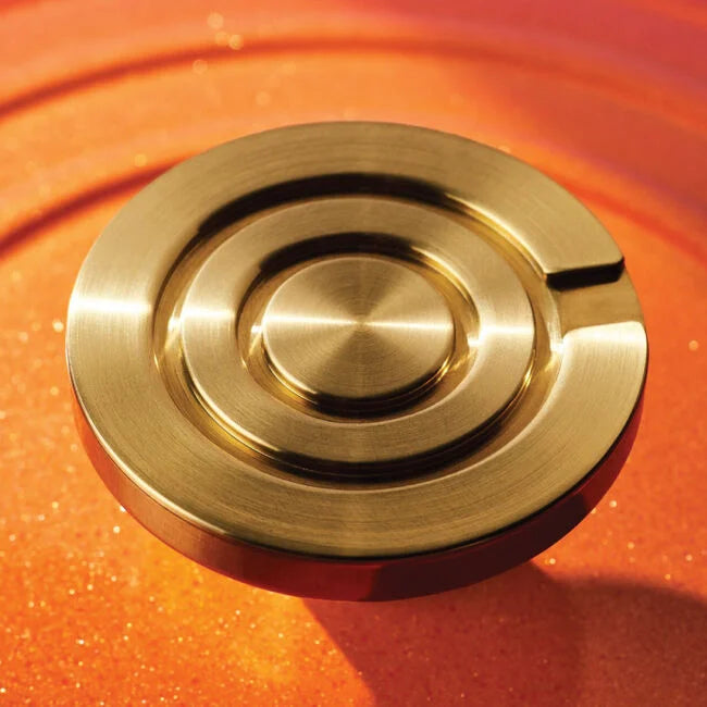 Le Creuset Round Dutch Oven: 4.5 QT, Flamme Dorée