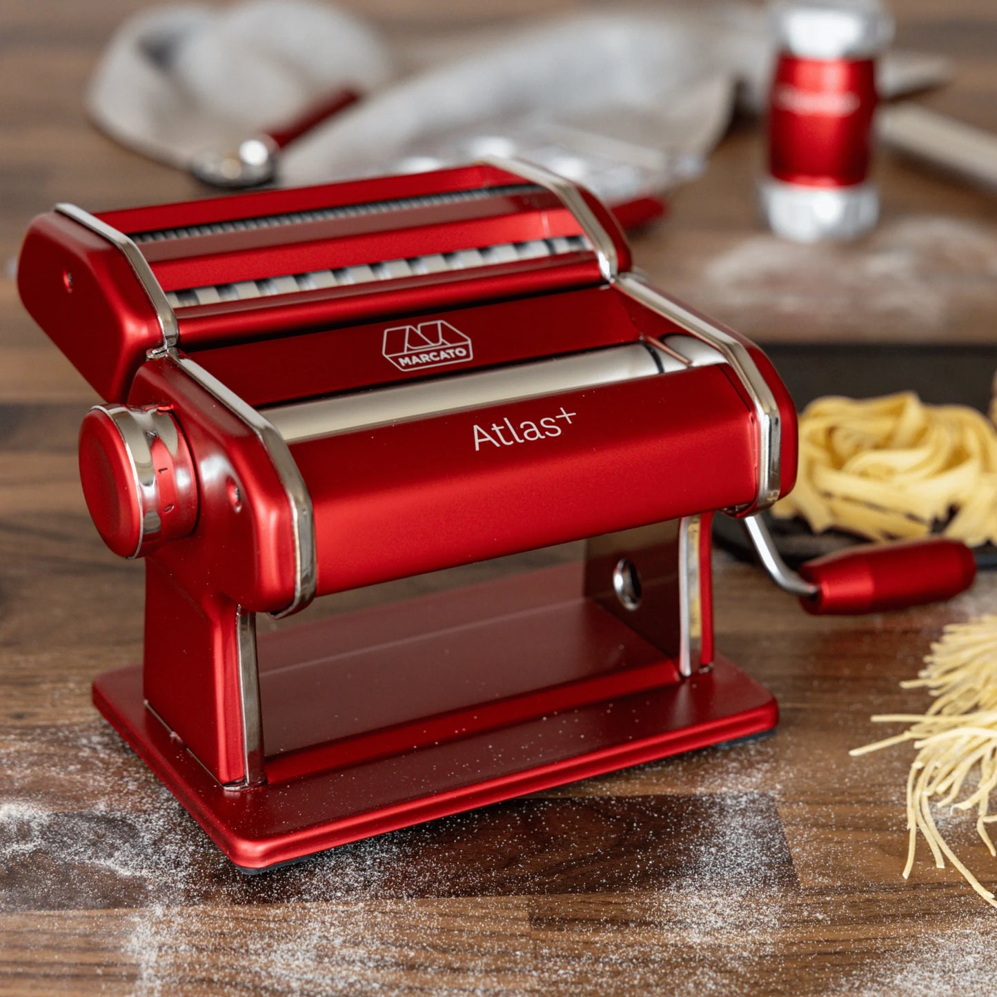 Marcato Atlas 150+ Pasta Machine: Red