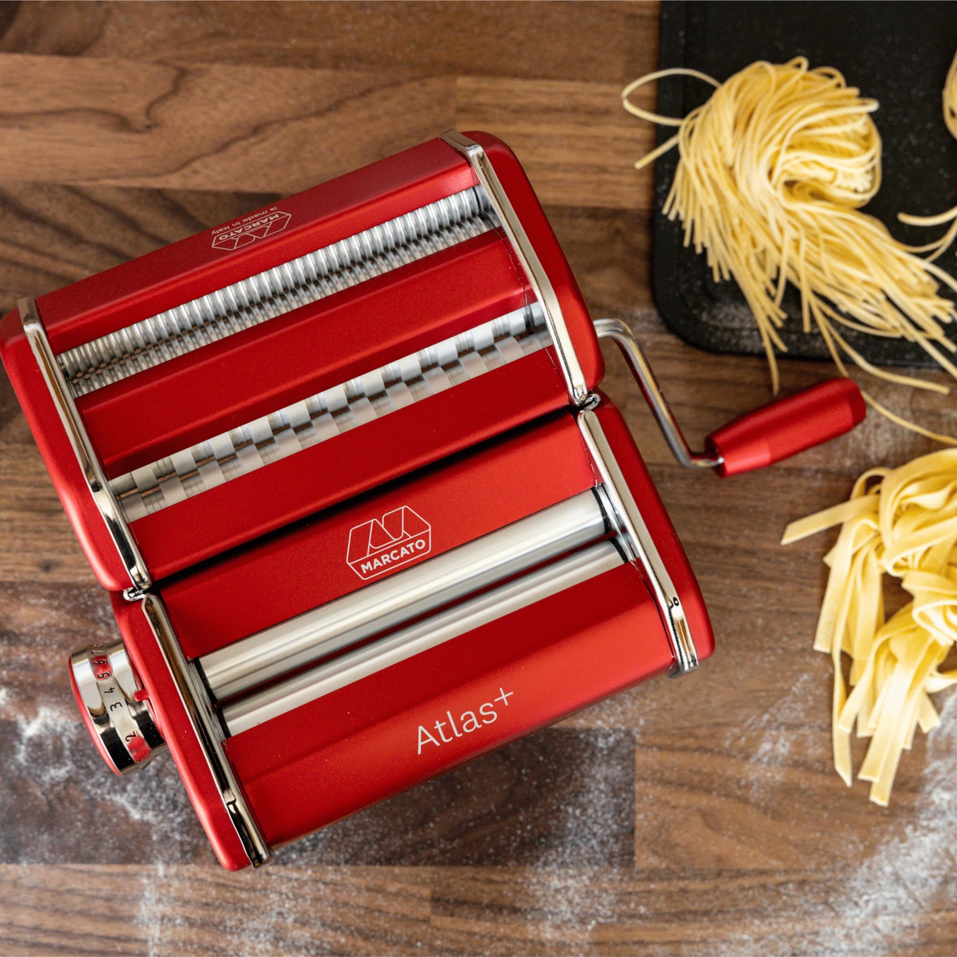 Marcato Atlas 150+ Pasta Machine: Red