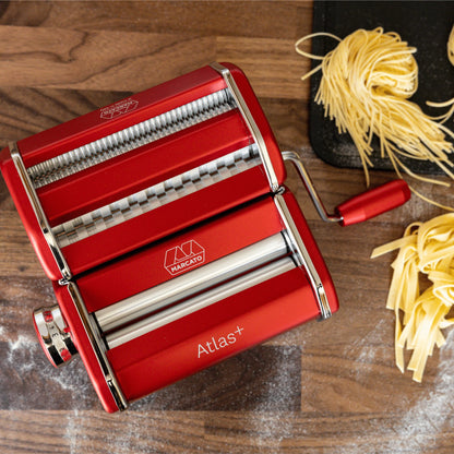 Marcato Atlas 150+ Pasta Machine: Red