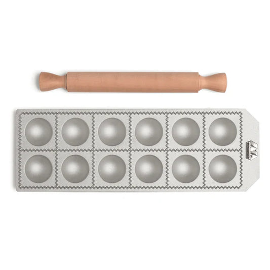 Marcato Atlas Ravioli Mold: 12 Round