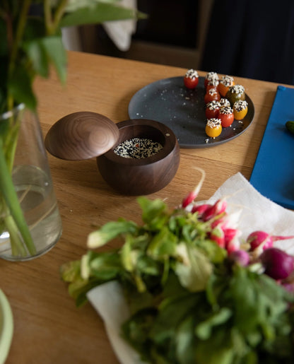 Material Kitchen Salt Sphere: Walnut