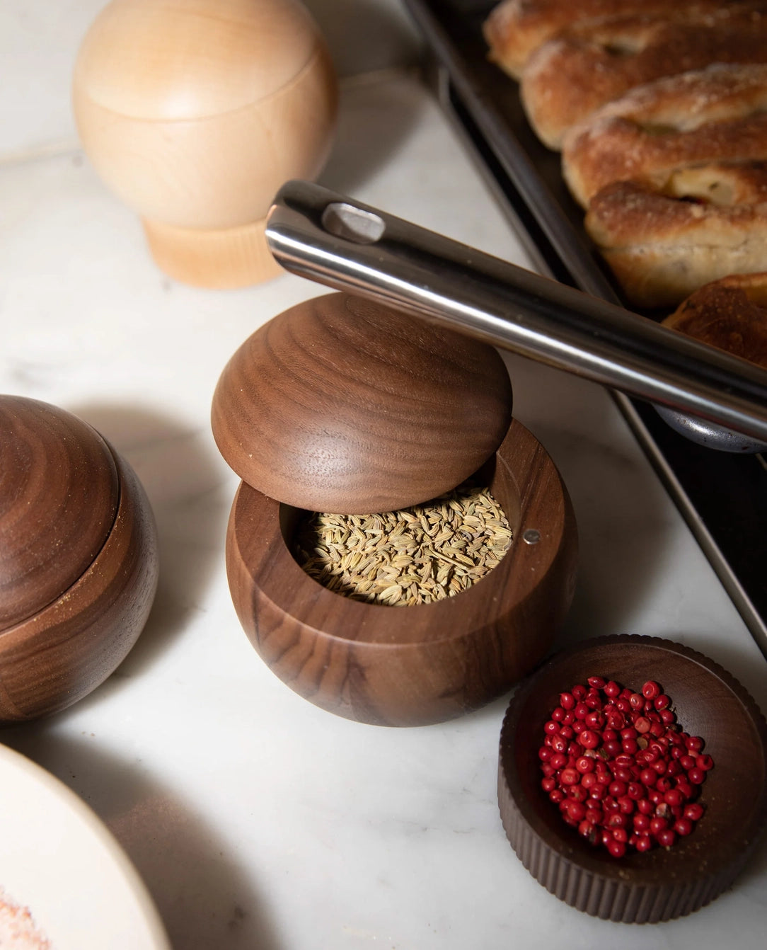 Material Kitchen Salt Sphere: Walnut