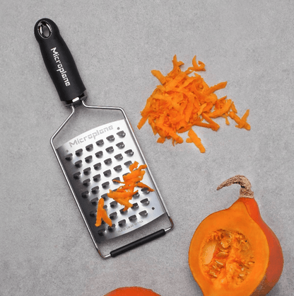 Microplane Gourmet Series: Ultra Coarse Grater