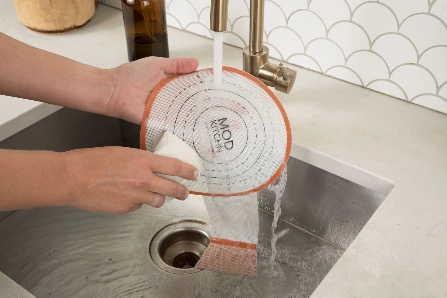 ModKitchn Loaf Lifter: Round