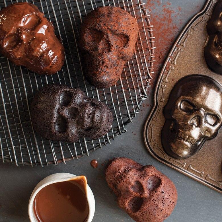 NordicWare Cakelet Pan: Haunted Skull