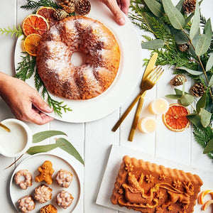 NordicWare Cakelet Pan: Holiday Teacakes
