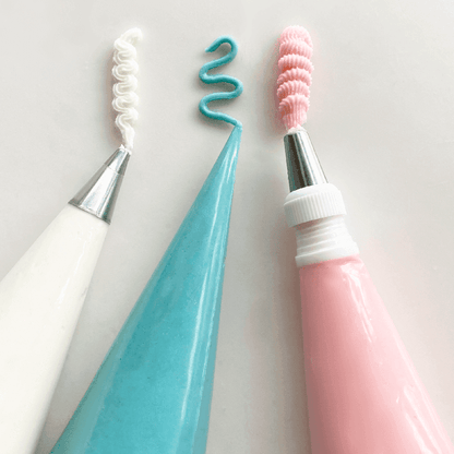 R&M Disposable Piping Bags (Set of 12): 16"