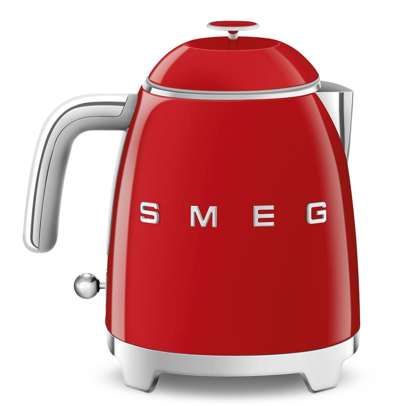 Smeg Mini Kettle: Red