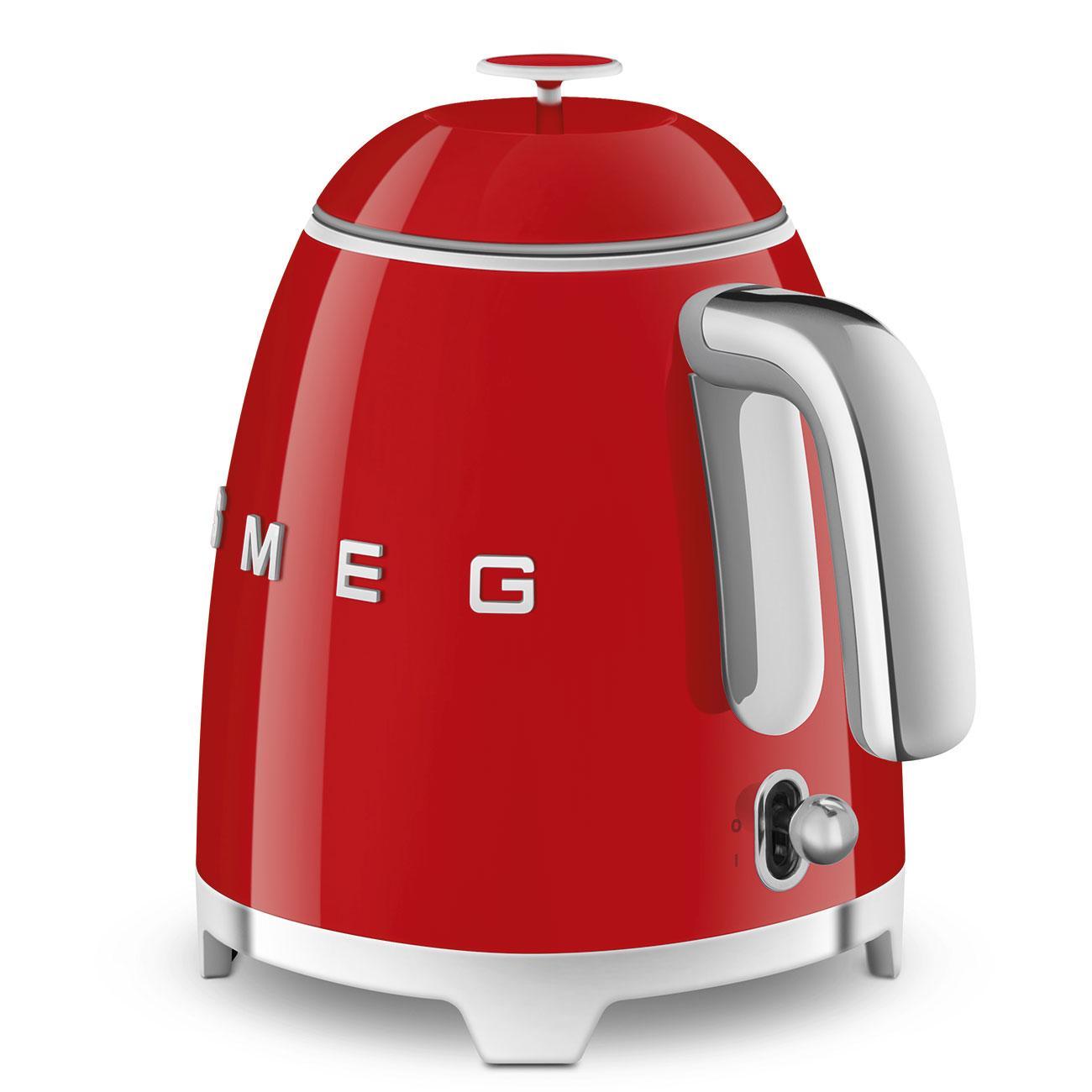 Smeg Mini Kettle: Red