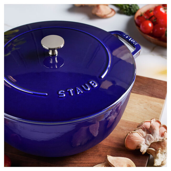 Staub Essential French Oven: 5 QT, Dark Blue