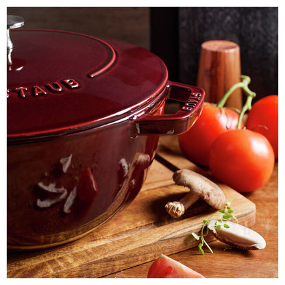 Staub Essential French Oven: 5 QT, Grenadine