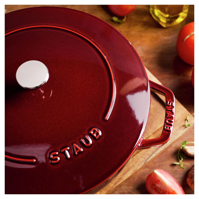 Staub Essential French Oven: 5 QT, Grenadine