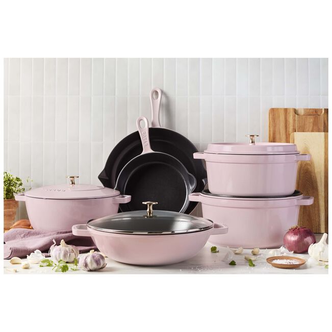 Staub Essential French Oven: 5 QT, Peony Pink