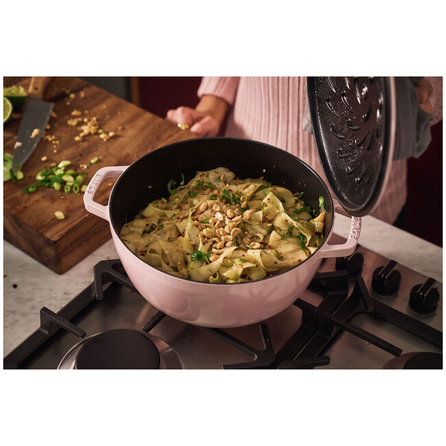 Staub Essential French Oven: 5 QT, Peony Pink