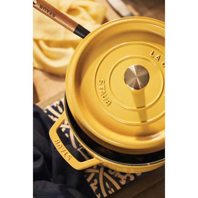 Staub Round Dutch Oven: 4 QT, Citron