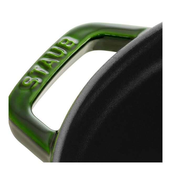 Staub Round Dutch Oven: 7 QT, Basil