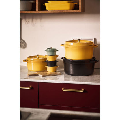 Staub Round Dutch Oven: 7 QT, Citron