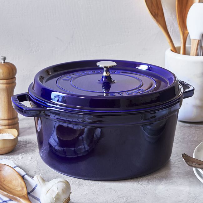 Staub Round Dutch Oven: 7 QT, Dark Blue