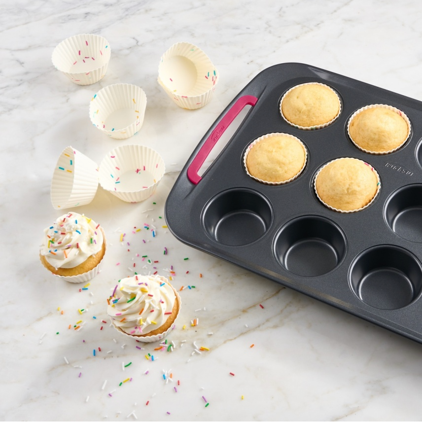 Trudeau Silicone Muffin Cups: Standard, Set of 12, Confetti