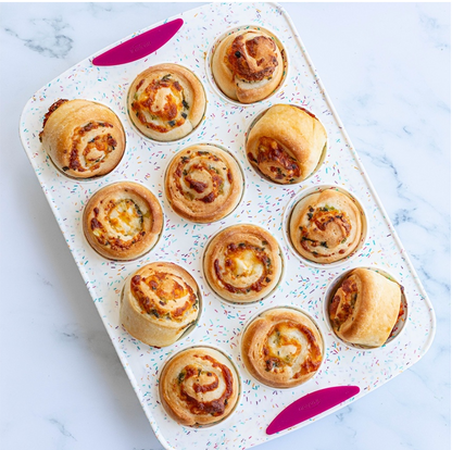 Trudeau Silicone Muffin Pan: Standard