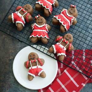 NordicWare Cakelet Pan: Gingerbread Kids