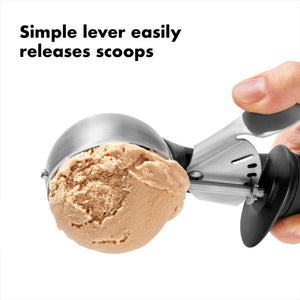 OXO Ice Cream Scoop: Classic Swipe