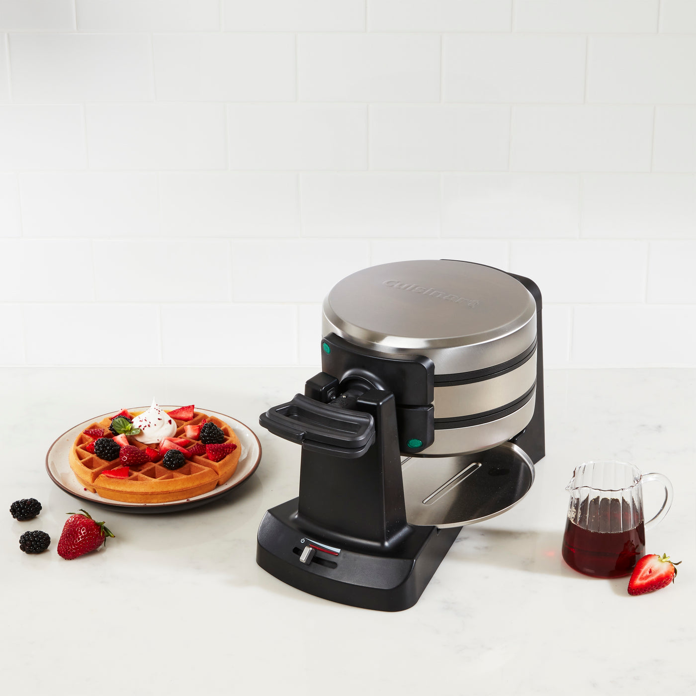 BLACK+DECKER Round Flippable Belgian Waffle Maker in the Waffle